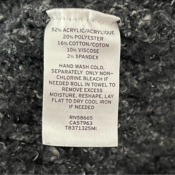 Treasure & Bond V Neck Sweater - Picture 4 of 5